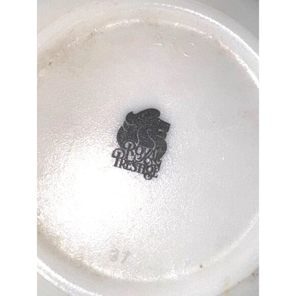 Set Of 3 Royal Prestige Red & White Snowflake Ceramic Coffee Mugs 12 Oz - Picture 3 of 6